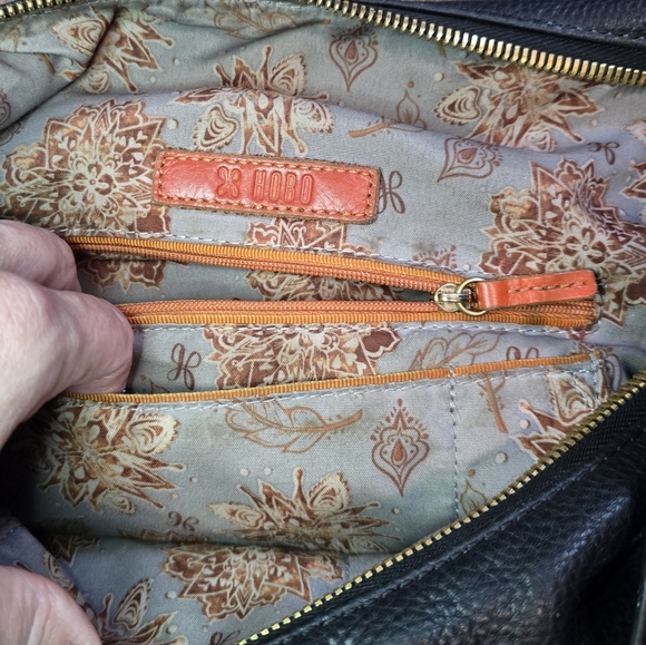 HOBO INTERNATIONAL Entwine Shoulder Bag, Black Leather - Picture 15 of 16